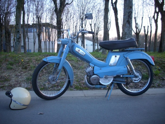 motos vertes miniatures / maquettes
