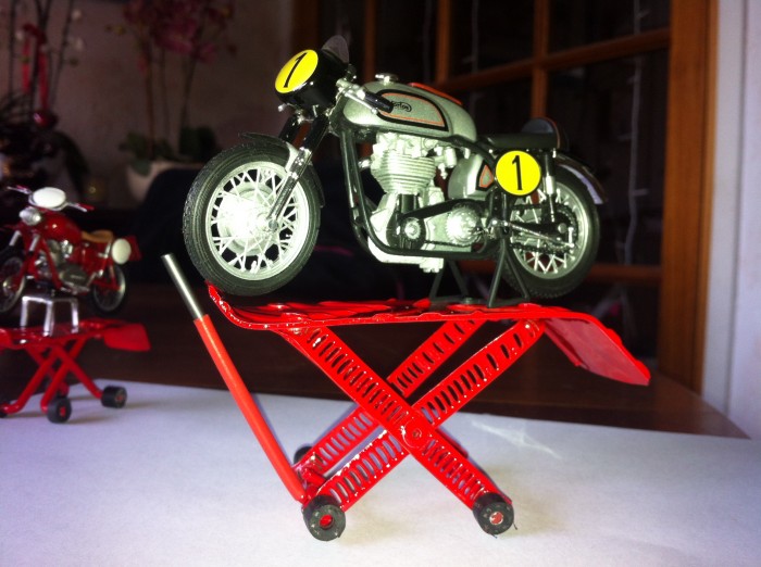 motos vertes miniatures / maquettes