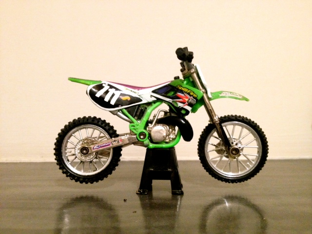motos vertes miniatures / maquettes