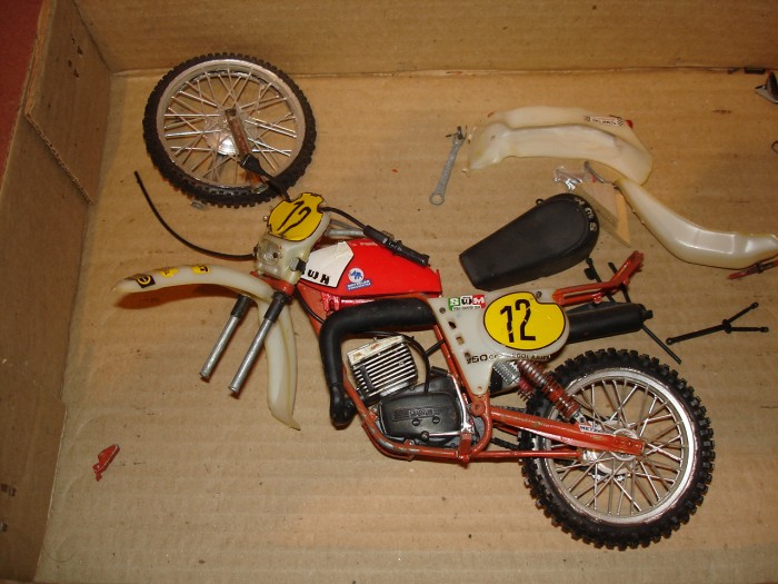 motos vertes miniatures / maquettes