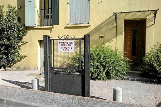 INSOLITE...