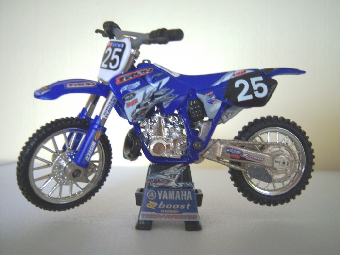 motos vertes miniatures / maquettes