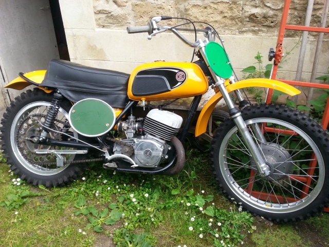 380 CZ 1971 comme neuve