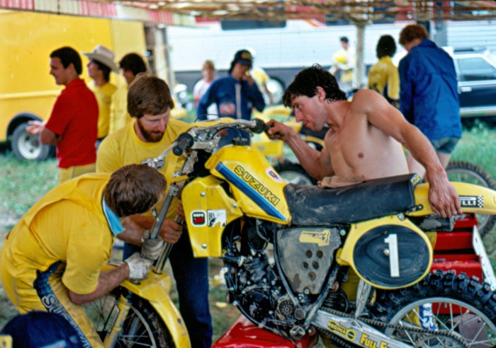 vous dites Suzuki ? désolé connais pas cette marque...