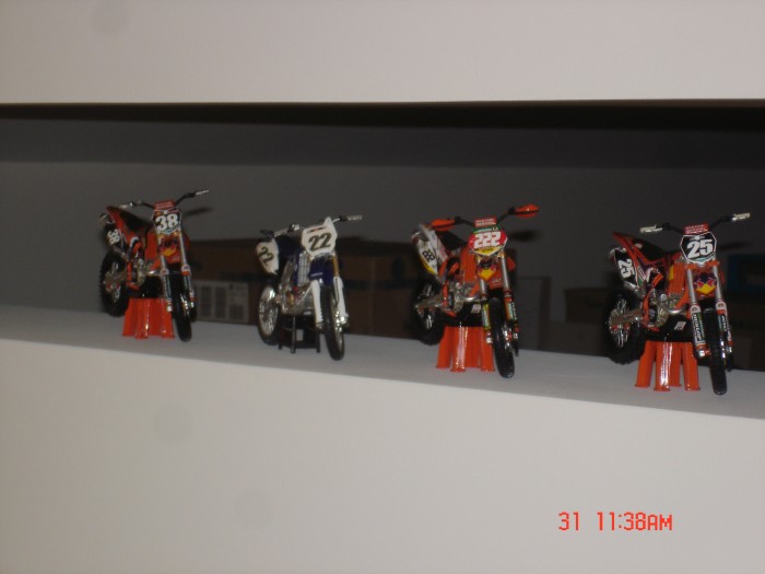 motos vertes miniatures / maquettes