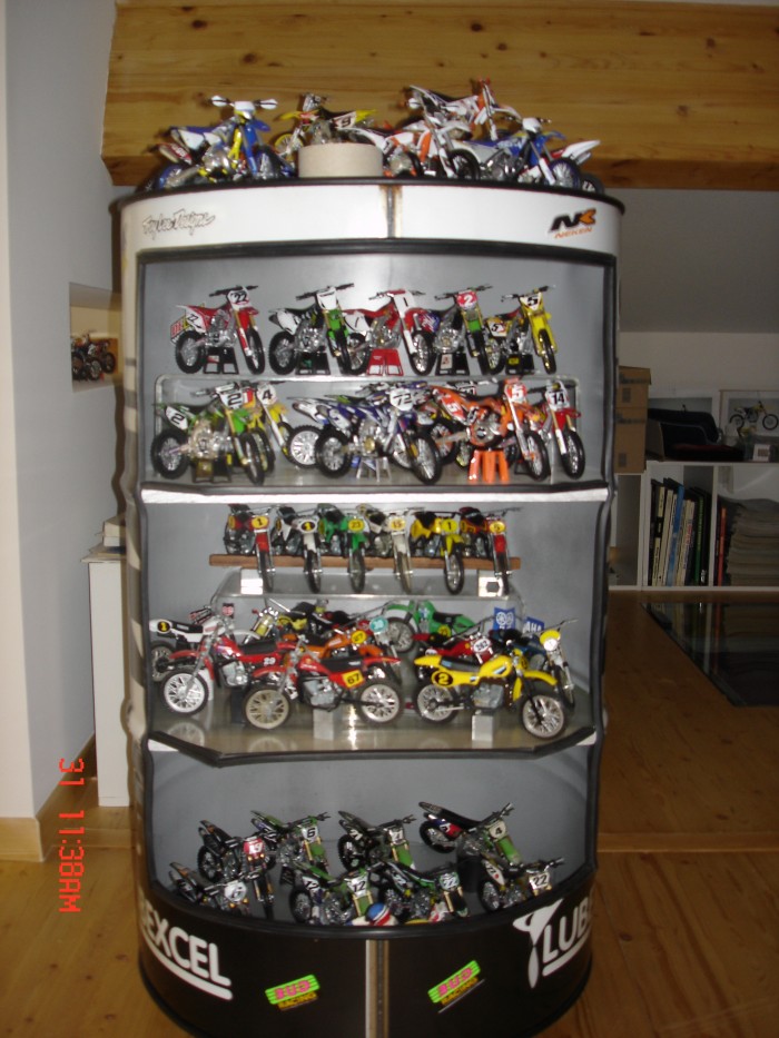 motos vertes miniatures / maquettes