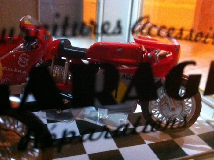 motos vertes miniatures / maquettes
