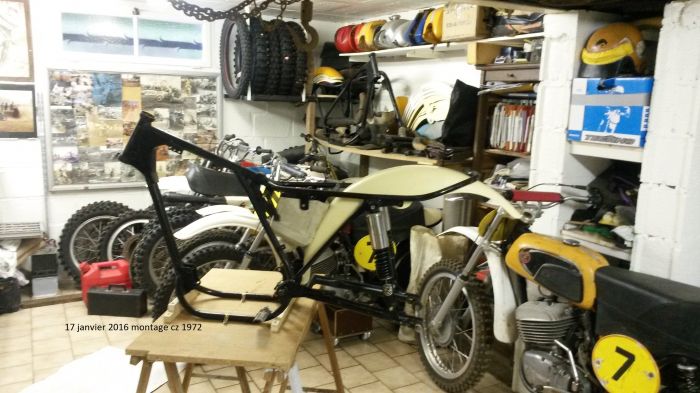 380 CZ 1971 comme neuve
