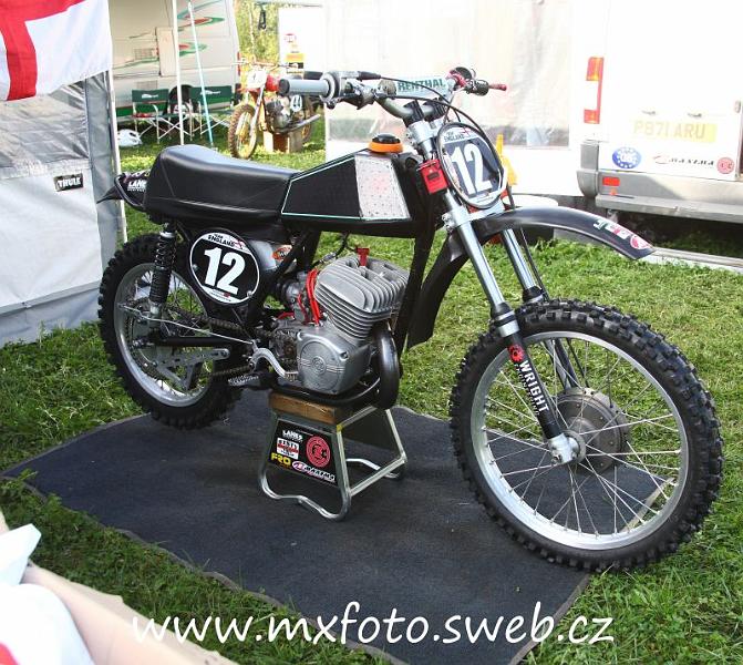 380 CZ 1971 comme neuve