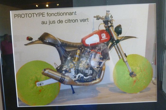 INSOLITE...