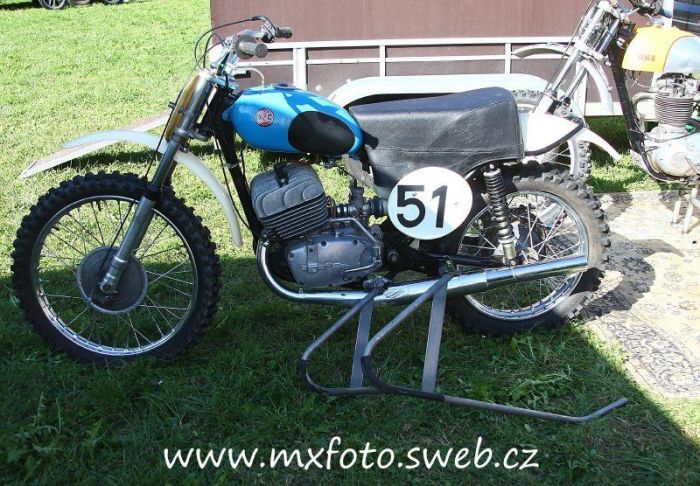 380 CZ 1971 comme neuve