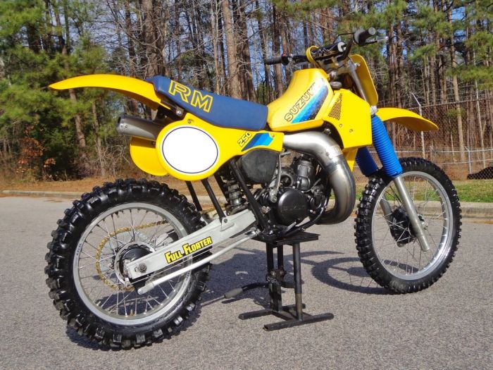 vous dites Suzuki ? désolé connais pas cette marque...