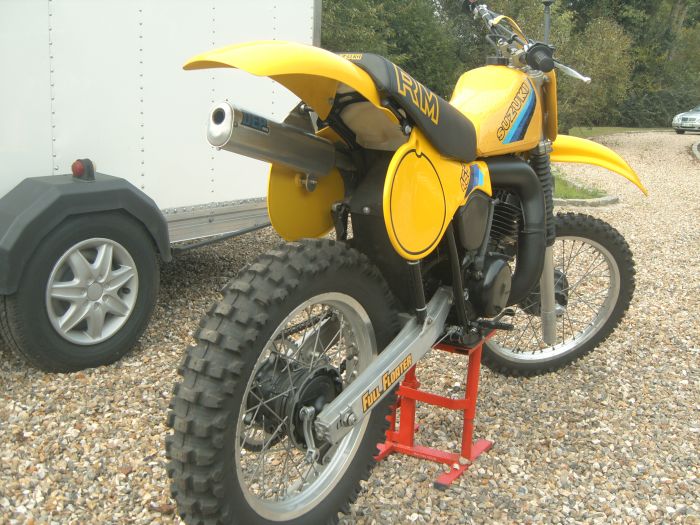 vous dites Suzuki ? désolé connais pas cette marque...
