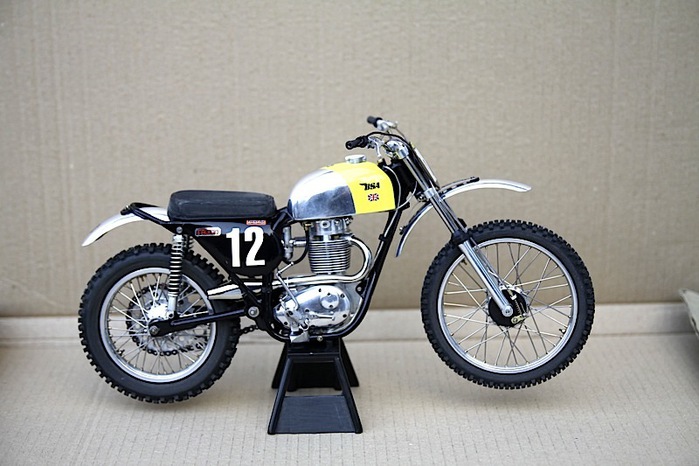 motos vertes miniatures / maquettes