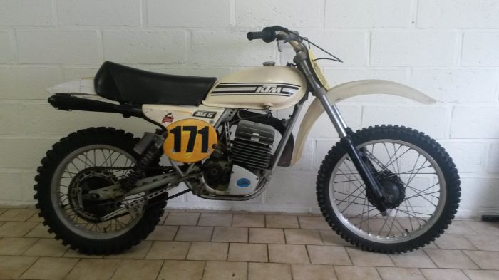 380 CZ 1971 comme neuve