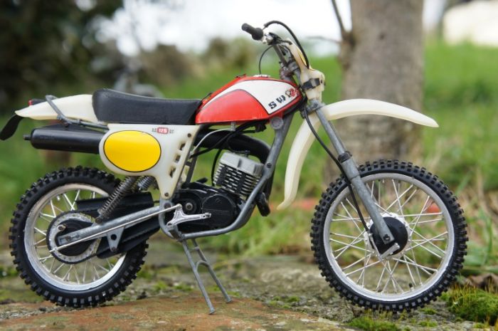 motos vertes miniatures / maquettes