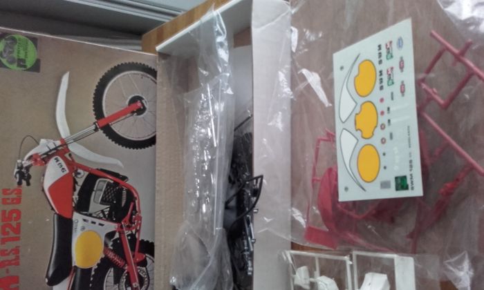 motos vertes miniatures / maquettes
