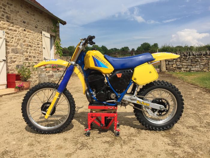 vous dites Suzuki ? désolé connais pas cette marque...