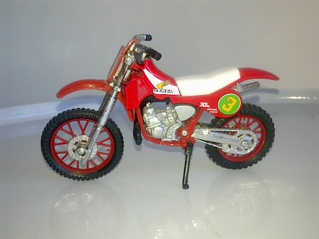 motos vertes miniatures / maquettes