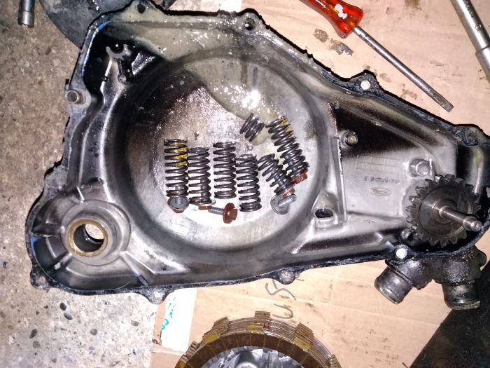 honda 500 CR 1985 il y a du boulot....