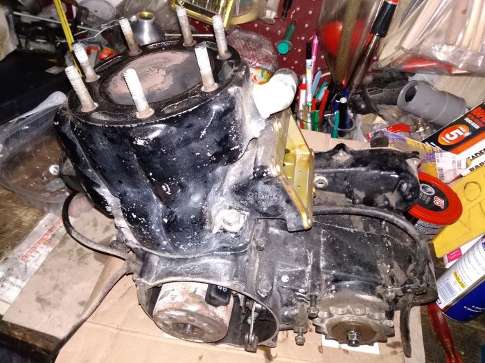 honda 500 CR 1985 il y a du boulot....
