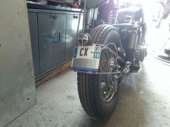bobber, chopper, hot rod, vw... tout ce qui a des roues