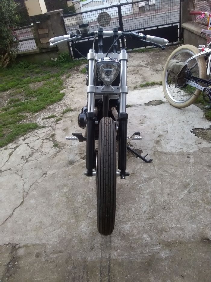 bobber, chopper, hot rod, vw... tout ce qui a des roues