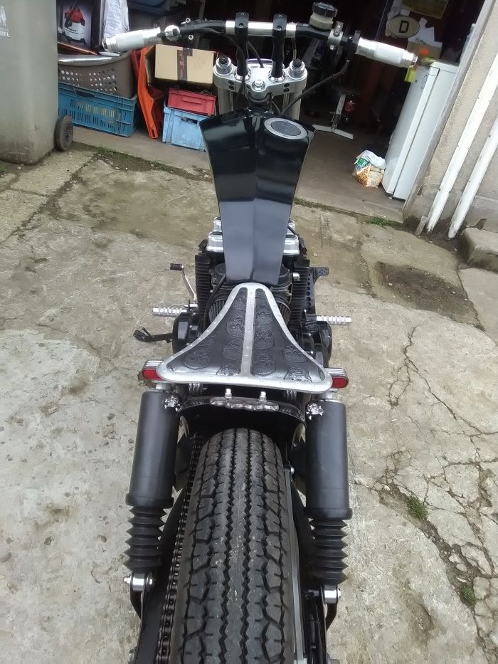 bobber, chopper, hot rod, vw... tout ce qui a des roues