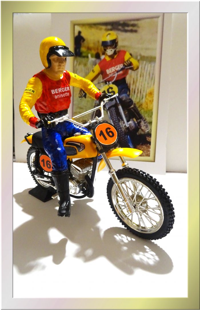 motos vertes miniatures / maquettes