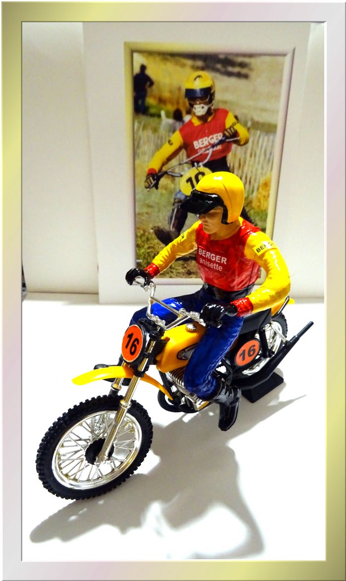 motos vertes miniatures / maquettes