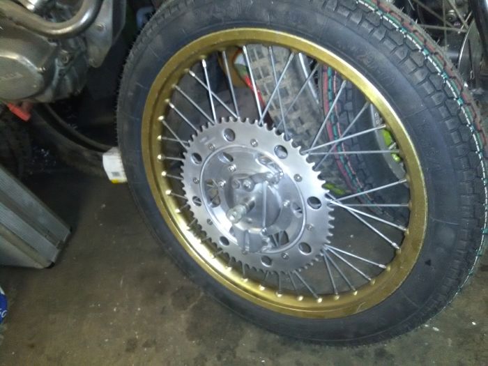 bobber, chopper, hot rod, vw... tout ce qui a des roues