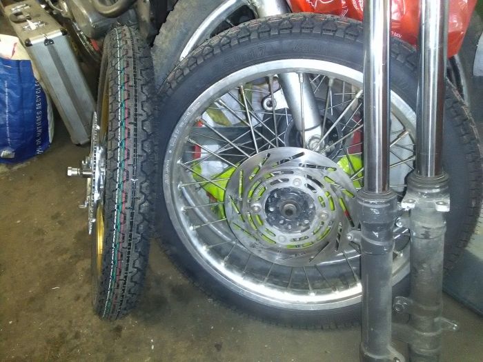 bobber, chopper, hot rod, vw... tout ce qui a des roues