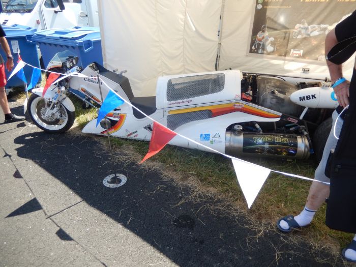 bobber, chopper, hot rod, vw... tout ce qui a des roues