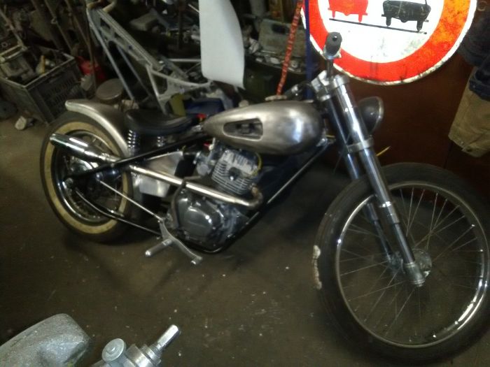 bobber, chopper, hot rod, vw... tout ce qui a des roues
