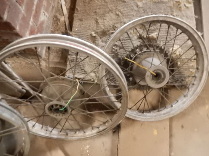 bobber, chopper, hot rod, vw... tout ce qui a des roues