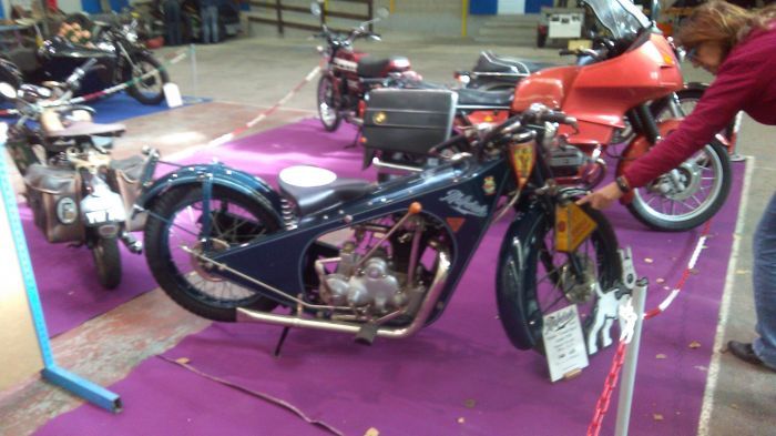 bobber, chopper, hot rod, vw... tout ce qui a des roues
