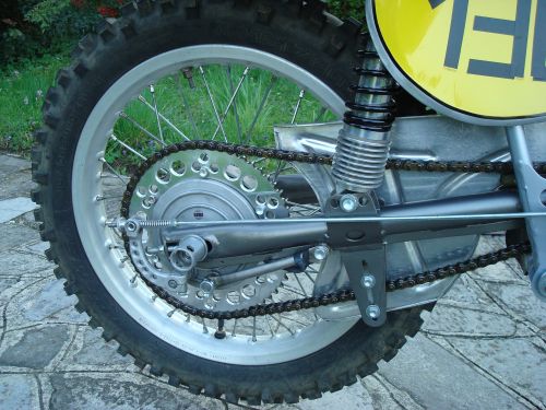 bobber, chopper, hot rod, vw... tout ce qui a des roues