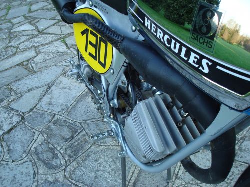 bobber, chopper, hot rod, vw... tout ce qui a des roues