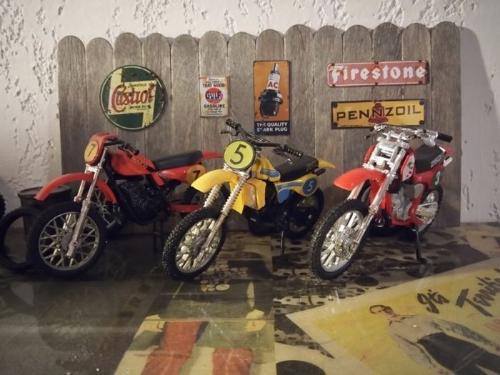 motos vertes miniatures / maquettes