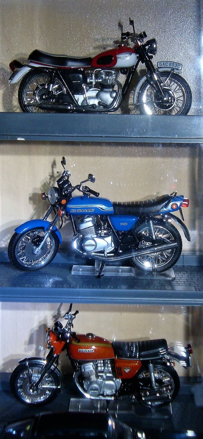 motos vertes miniatures / maquettes