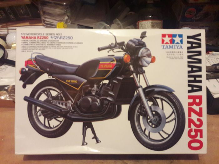 motos vertes miniatures / maquettes