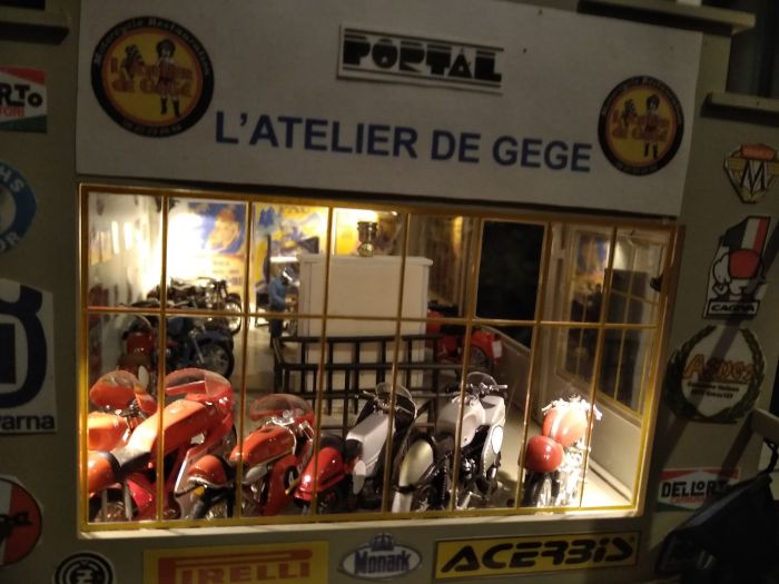 motos vertes miniatures / maquettes