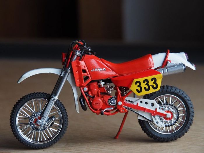 motos vertes miniatures / maquettes
