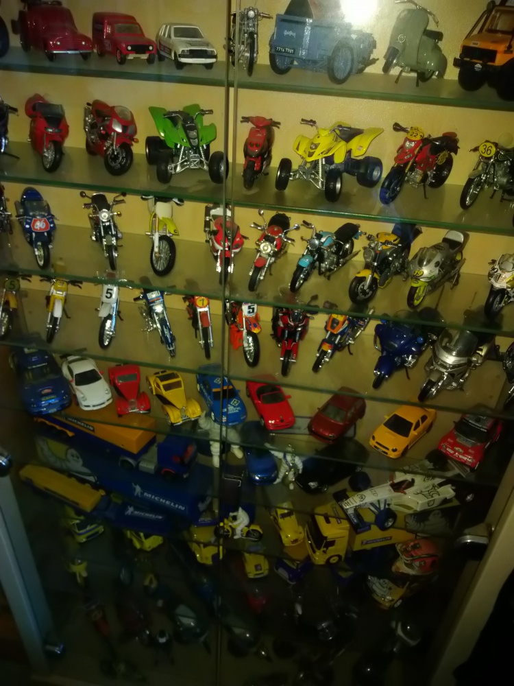 motos vertes miniatures / maquettes