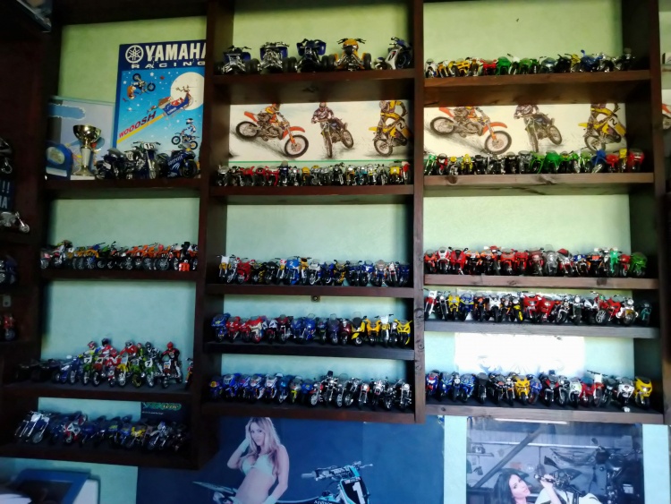 motos vertes miniatures / maquettes