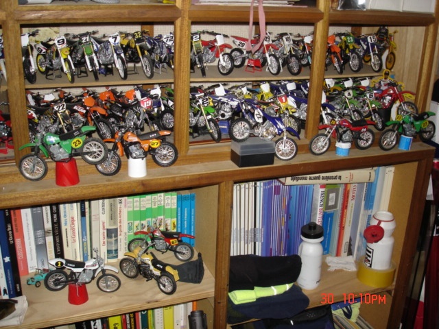 motos vertes miniatures / maquettes
