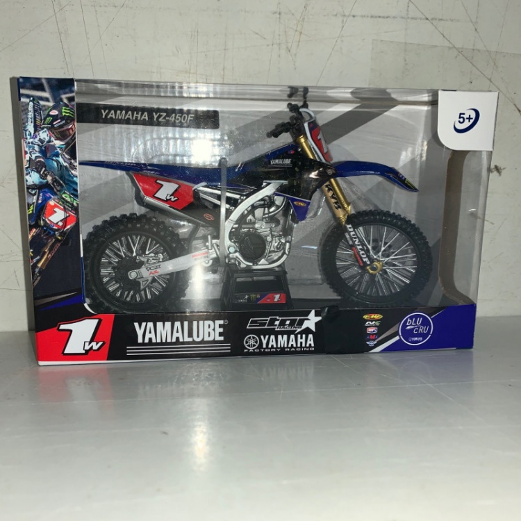 motos vertes miniatures / maquettes
