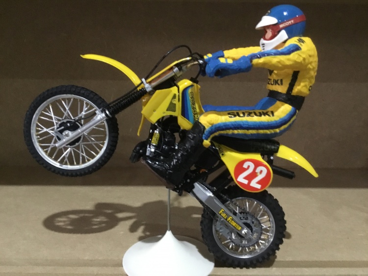 motos vertes miniatures / maquettes