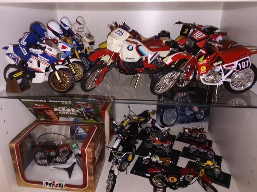 motos vertes miniatures / maquettes
