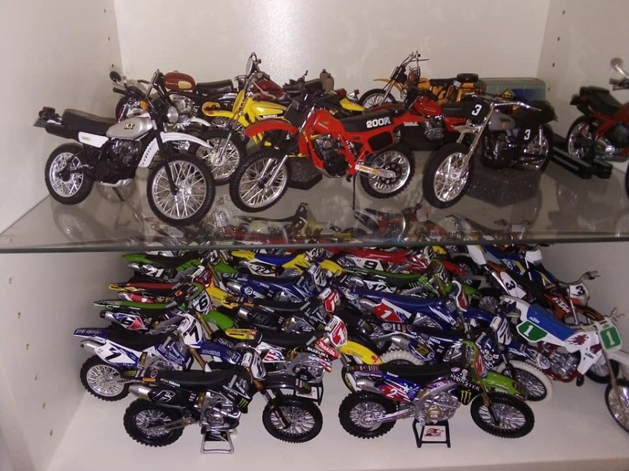 motos vertes miniatures / maquettes
